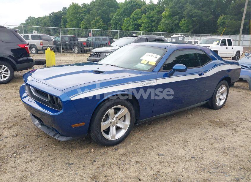Photo 2 of 2009 Dodge Challenger SE (VIN 2B3LJ44V29H608264)