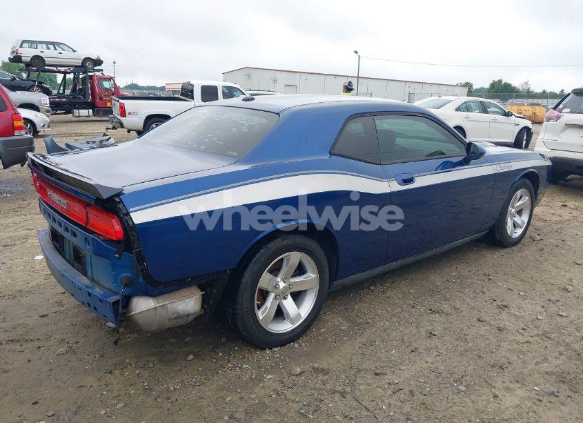 Photo 4 of 2009 Dodge Challenger SE (VIN 2B3LJ44V29H608264)