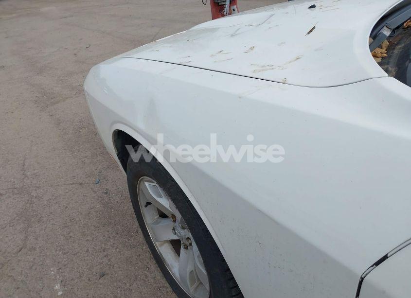 Photo 13 of 2009 Dodge Challenger SE/SXT (VIN 2B3LJ44V39H577140)