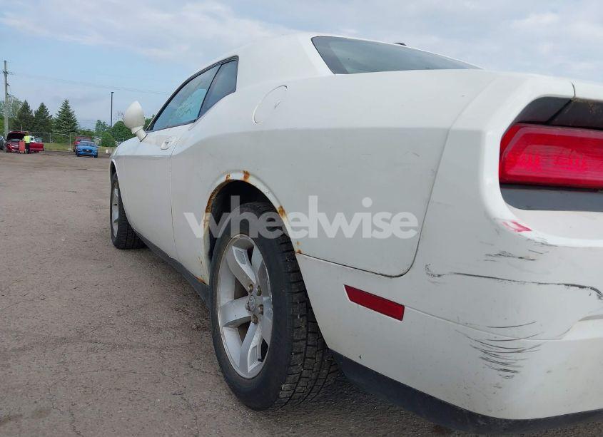 Photo 16 of 2009 Dodge Challenger SE/SXT (VIN 2B3LJ44V39H577140)