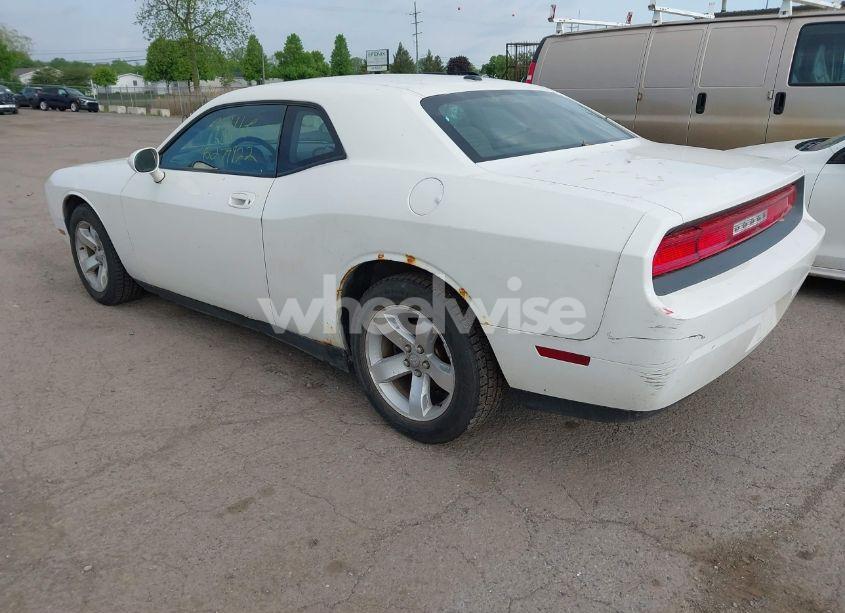 Photo 3 of 2009 Dodge Challenger SE/SXT (VIN 2B3LJ44V39H577140)