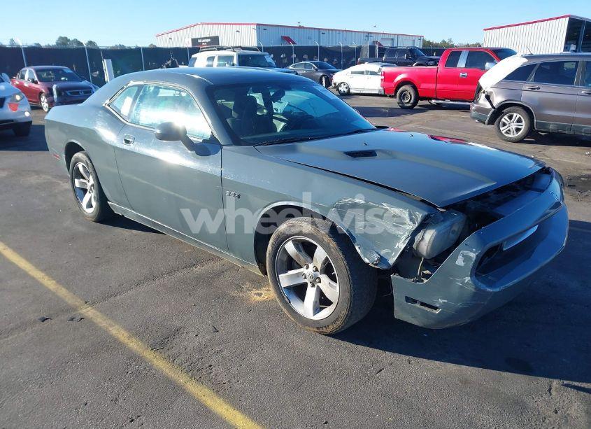 2009 Dodge Challenger SE (VIN 2B3LJ44V39H621072) main photo