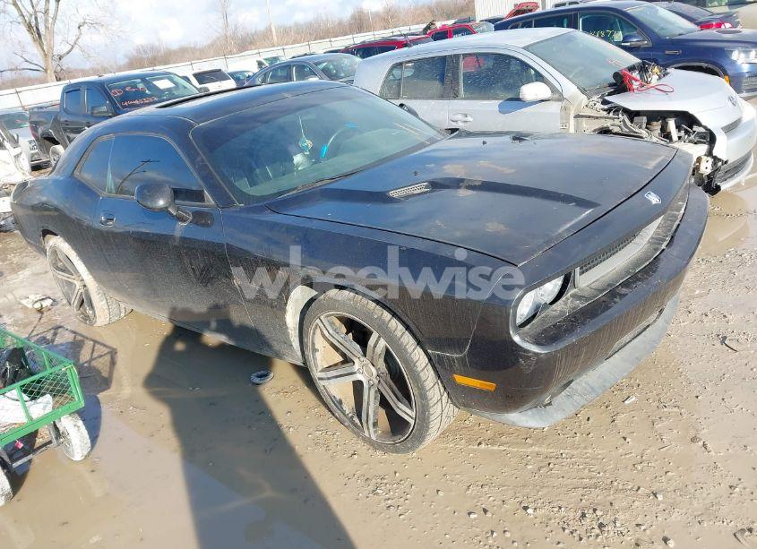 2009 Dodge Challenger SE/SXT (VIN 2B3LJ44V69H577262) main photo