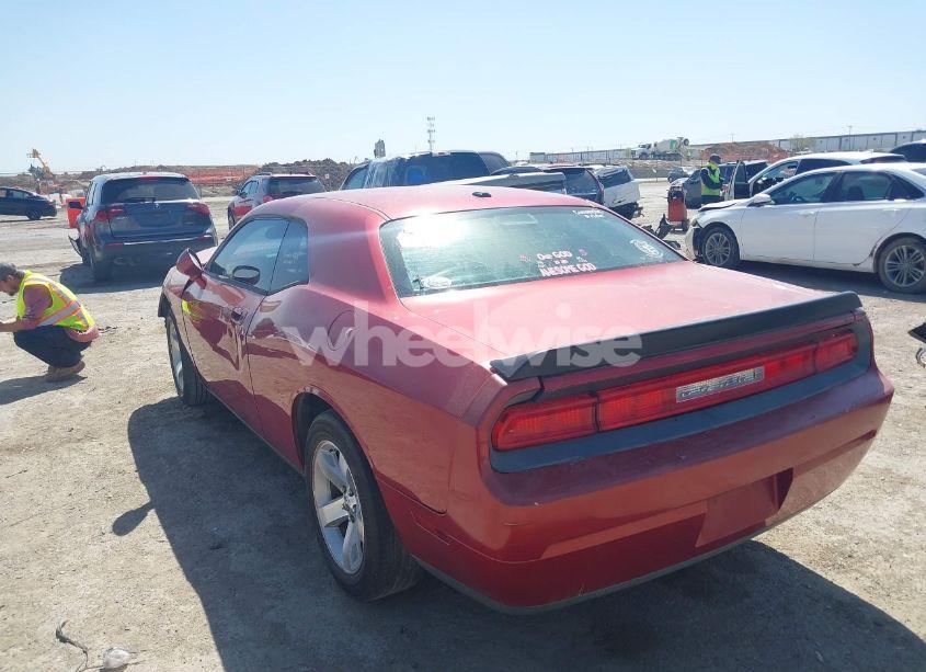 Photo 3 of 2009 Dodge Challenger SE (VIN 2B3LJ44V69H588763)
