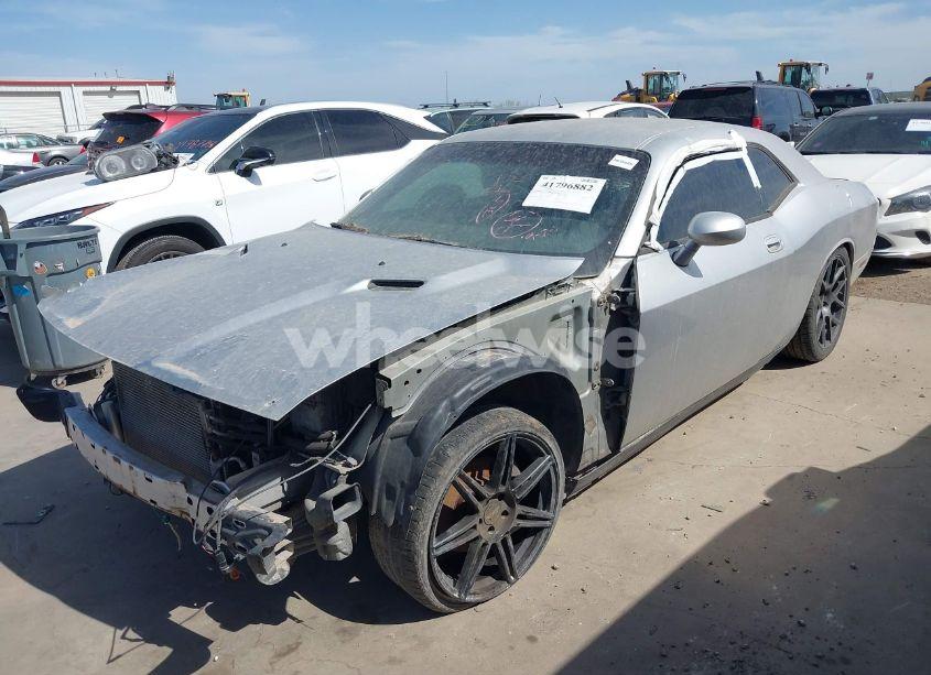 Photo 2 of 2009 Dodge Challenger SE (VIN 2B3LJ44V69H621096)