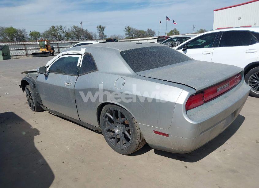 Photo 3 of 2009 Dodge Challenger SE (VIN 2B3LJ44V69H621096)