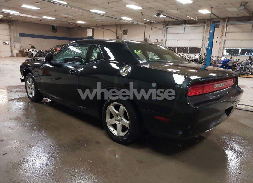 Photo 3 of 2009 Dodge Challenger SE (VIN 2B3LJ44V99H589549)