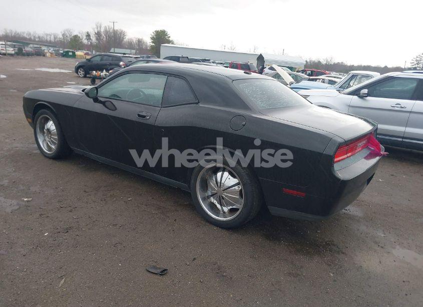 Photo 3 of 2009 Dodge Challenger SE (VIN 2B3LJ44VX9H522605)