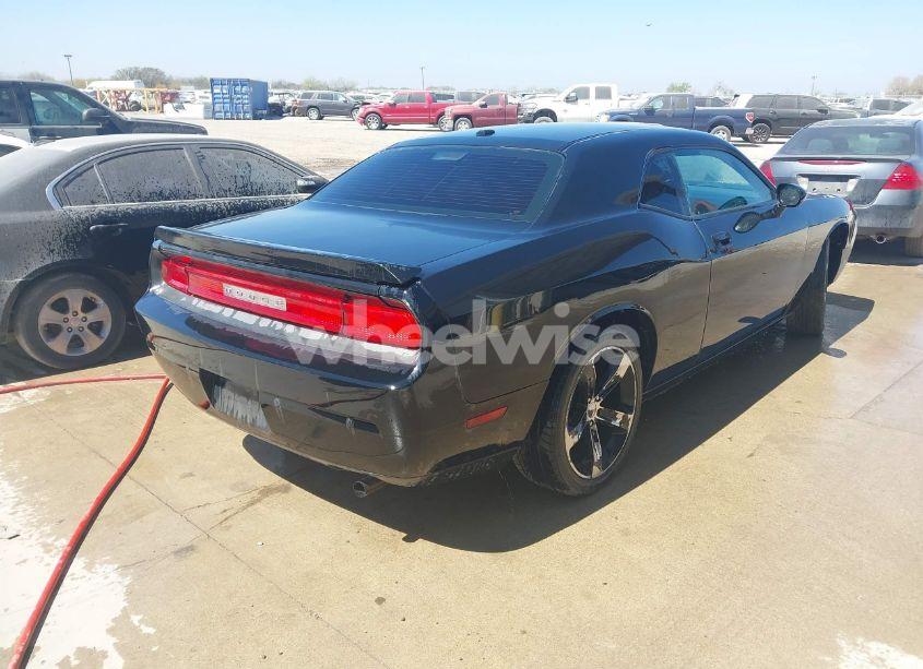 Photo 4 of 2009 Dodge Challenger SE (VIN 2B3LJ44VX9H535533)