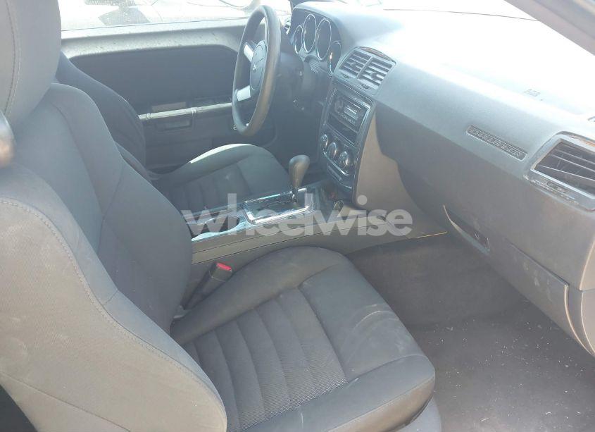Photo 5 of 2009 Dodge Challenger SE (VIN 2B3LJ44VX9H535533)