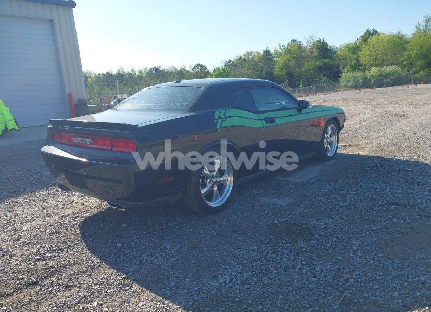 Photo 4 of 2009 Dodge Challenger R/T (VIN 2B3LJ54T09H636083)