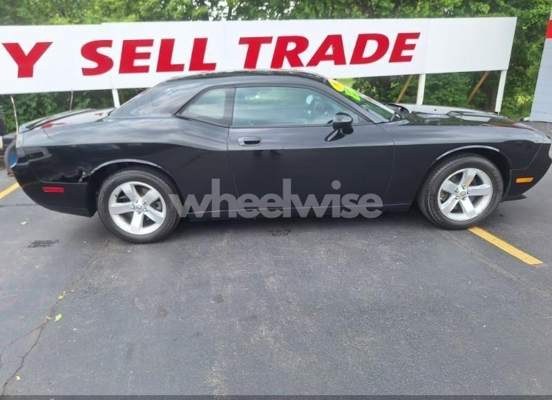 2009 Dodge Challenger R/T (VIN 2B3LJ54T09H641283) main photo