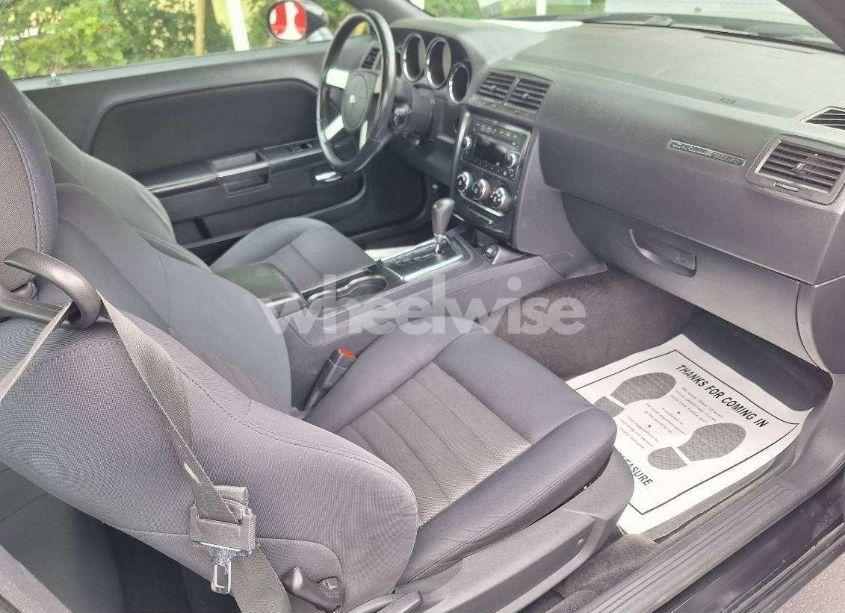 Photo 8 of 2009 Dodge Challenger R/T (VIN 2B3LJ54T09H641283)