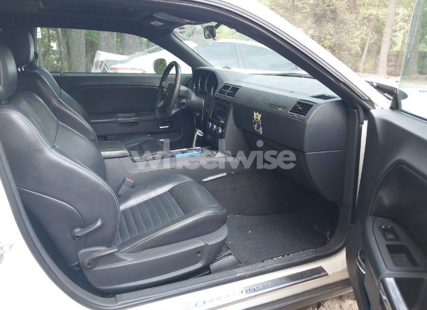 Photo 5 of 2009 Dodge Challenger R/T (VIN 2B3LJ54T29H511697)