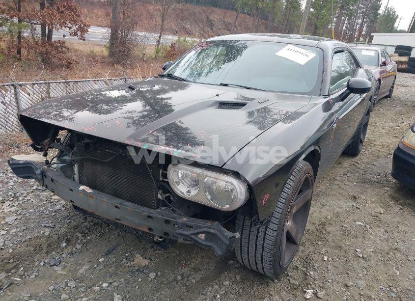 Photo 2 of 2009 Dodge Challenger R/T (VIN 2B3LJ54T39H592385)
