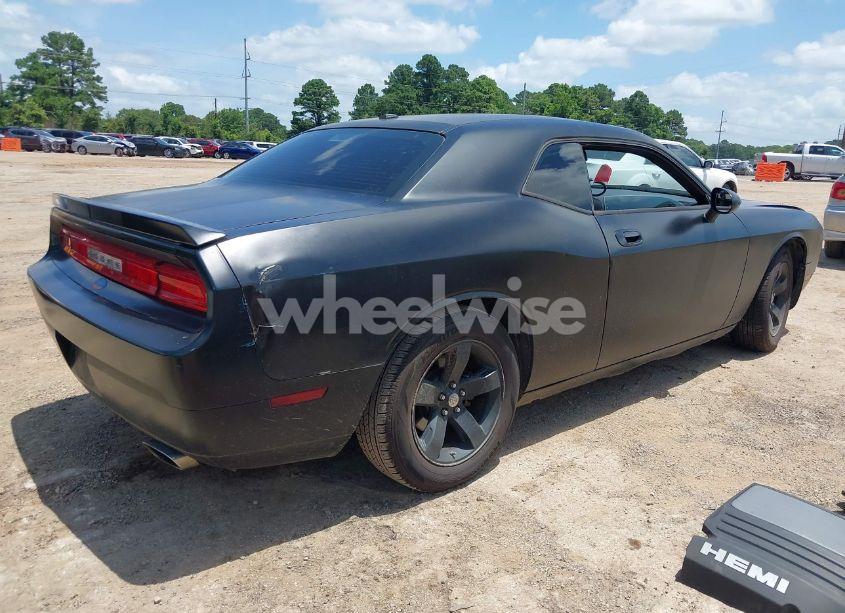 Photo 4 of 2009 Dodge Challenger R/T (VIN 2B3LJ54T39H598803)