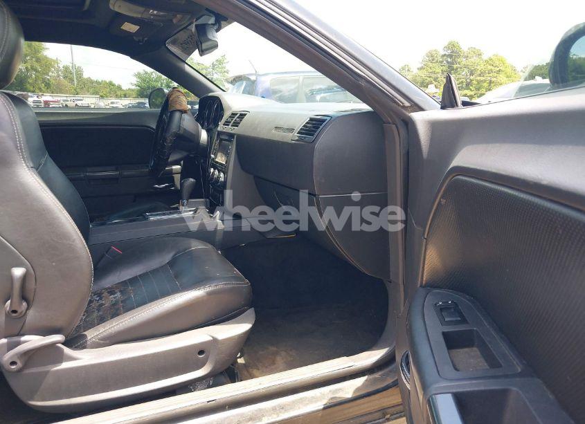 Photo 5 of 2009 Dodge Challenger R/T (VIN 2B3LJ54T39H598803)