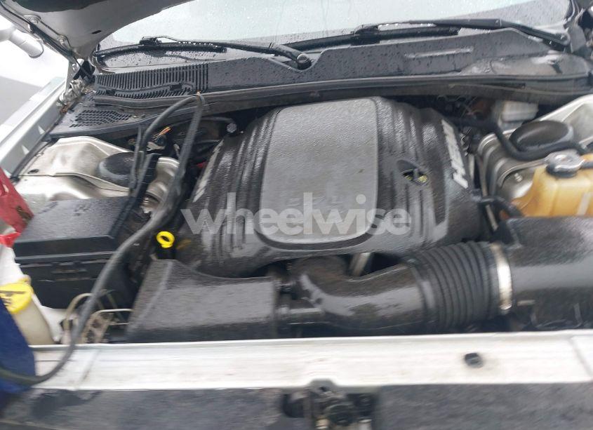 Photo 10 of 2009 Dodge Challenger R/T (VIN 2B3LJ54T69H520645)