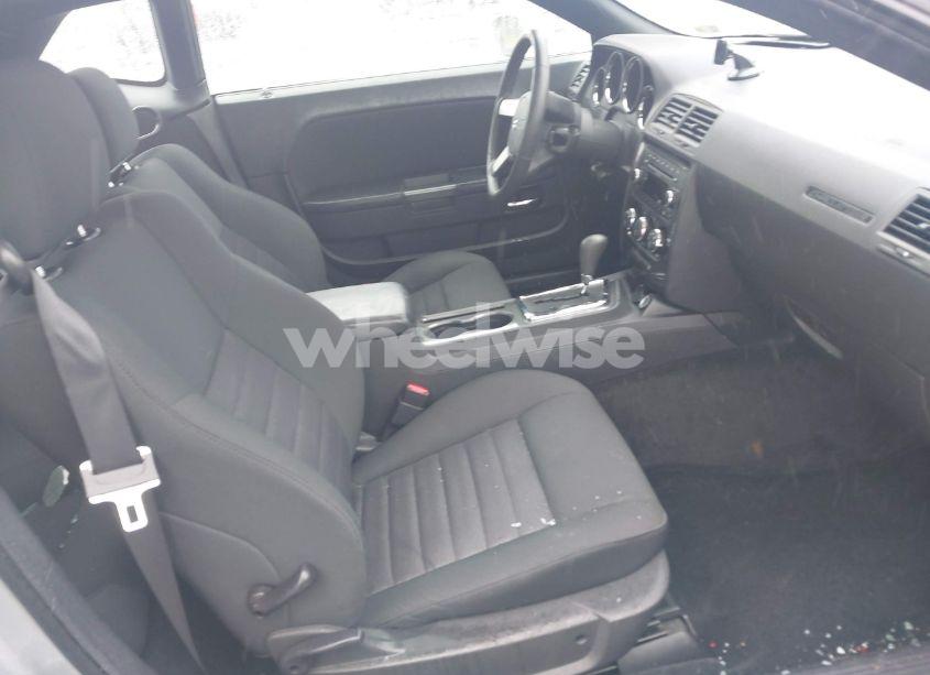 Photo 5 of 2009 Dodge Challenger R/T (VIN 2B3LJ54T69H520645)