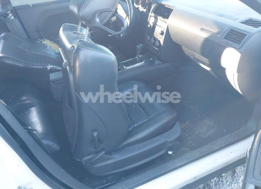 Photo 5 of 2009 Dodge Challenger R/T (VIN 2B3LJ54T79H509637)