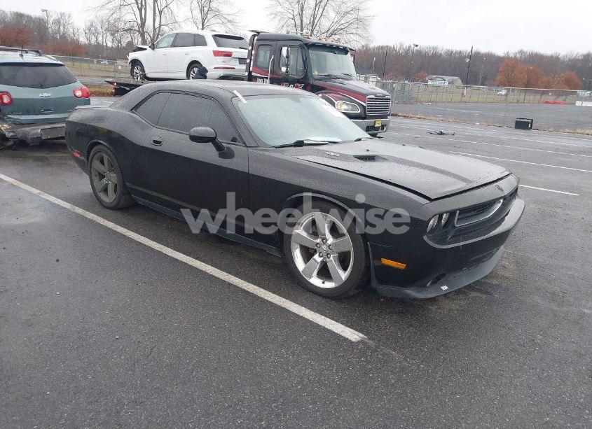 2009 Dodge Challenger R/T (VIN 2B3LJ54TX9H614141) main photo
