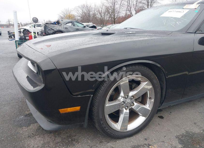 Photo 18 of 2009 Dodge Challenger R/T (VIN 2B3LJ54TX9H614141)
