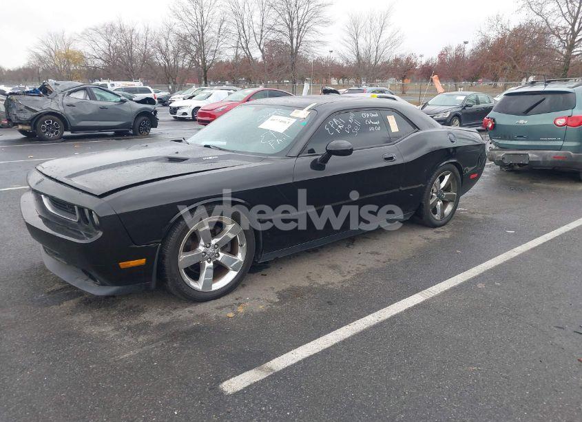Photo 2 of 2009 Dodge Challenger R/T (VIN 2B3LJ54TX9H614141)