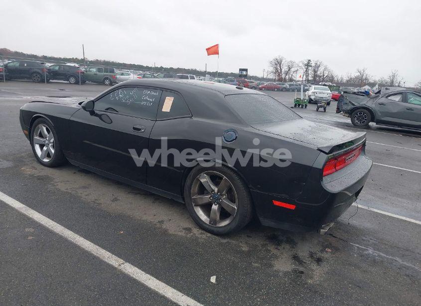 Photo 3 of 2009 Dodge Challenger R/T (VIN 2B3LJ54TX9H614141)