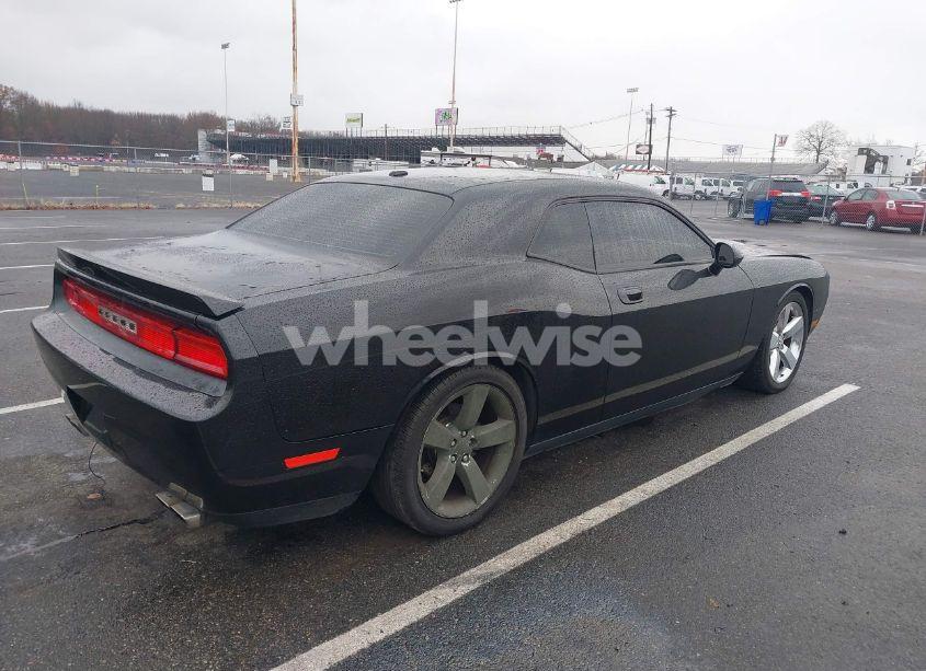 Photo 4 of 2009 Dodge Challenger R/T (VIN 2B3LJ54TX9H614141)