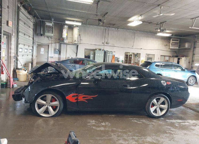 Photo 15 of 2009 Dodge Challenger SRT8 (VIN 2B3LJ74W09H580247)