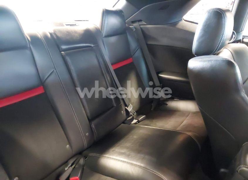 Photo 8 of 2009 Dodge Challenger SRT8 (VIN 2B3LJ74W09H580247)