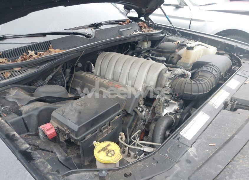 Photo 10 of 2009 Dodge Challenger SRT8 (VIN 2B3LJ74W69H551495)