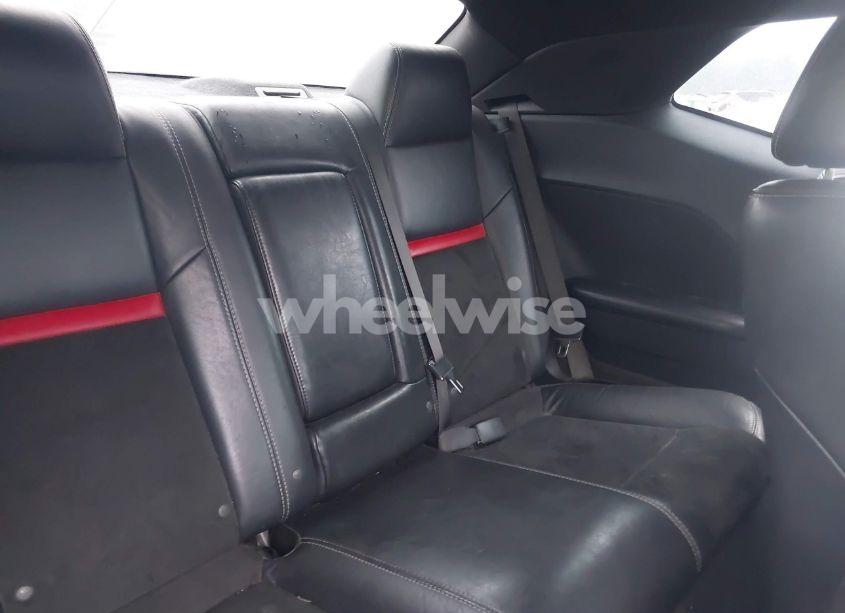 Photo 8 of 2009 Dodge Challenger SRT8 (VIN 2B3LJ74W69H551495)