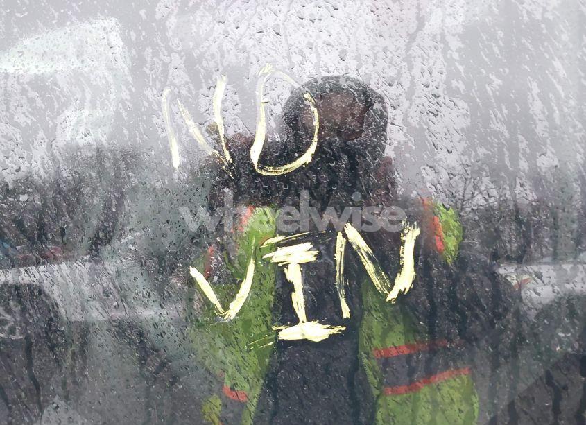 Photo 9 of 2000 Dodge Grand CARAVAN (VIN 2B4GP2435YR570861)