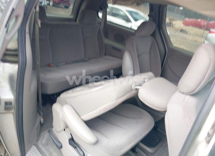 Photo 8 of 2002 Dodge Grand CARAVAN SPORT (VIN 2B4GP44322R544995)