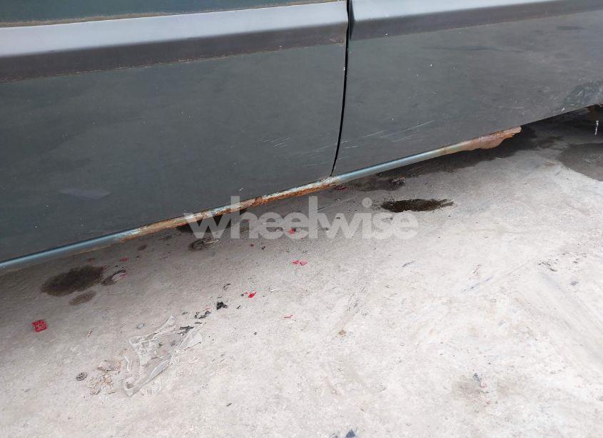 Photo 13 of 2002 Dodge Grand CARAVAN SPORT (VIN 2B4GP44352R675886)