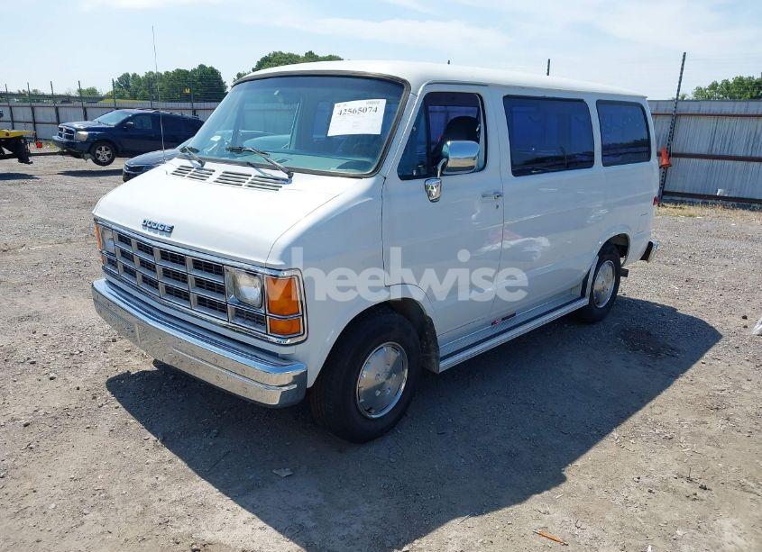 Photo 2 of 1992 Dodge Ram WAGON B150 (VIN 2B4HB15X8NK125341)