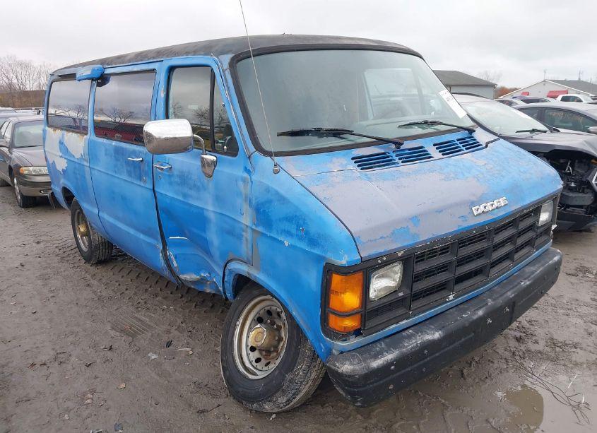 1992 Dodge Ram WAGON B350 (VIN 2B5WB35Y4NK170817) main photo