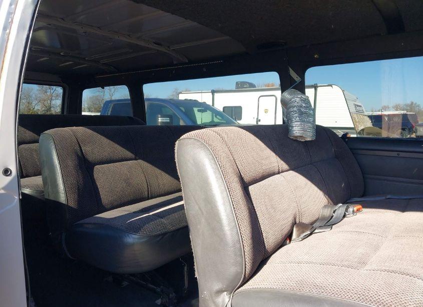 Photo 8 of 2001 Dodge Ram WAGON 3500 (VIN 2B5WB35Z11K522738)