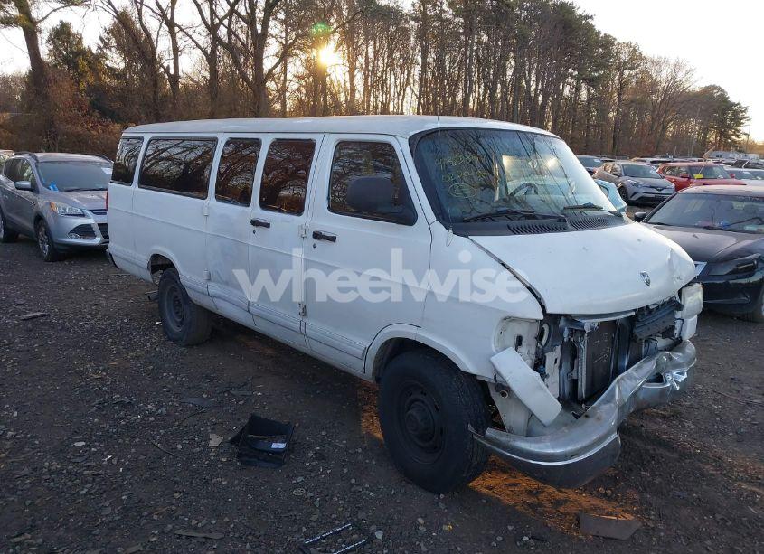 2002 Dodge Ram WAGON 3500 (VIN 2B5WB35Z12K134524) main photo