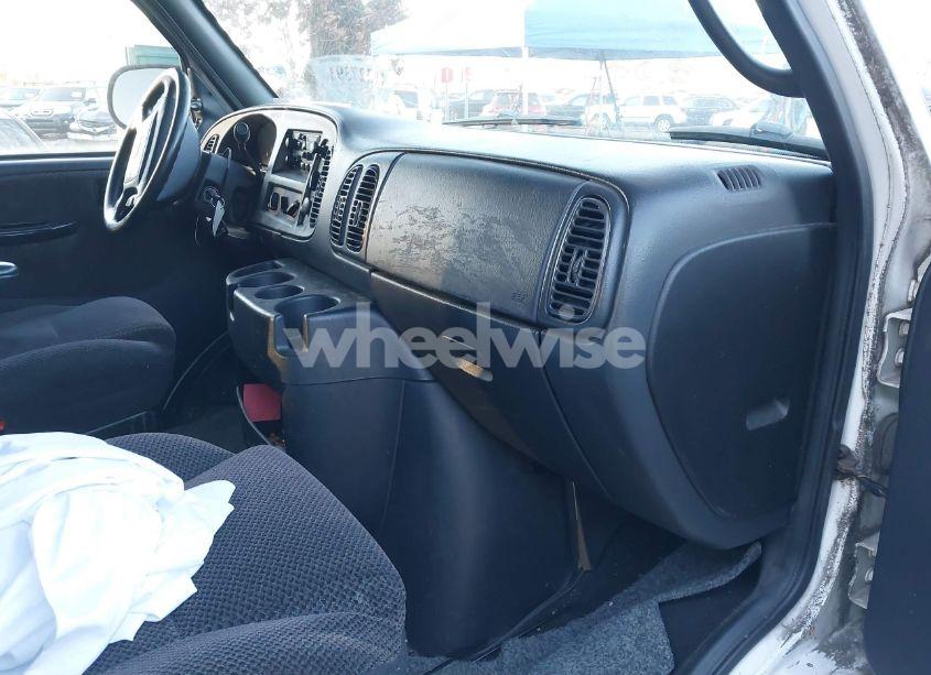 Photo 5 of 2002 Dodge Ram WAGON 3500 (VIN 2B5WB35Z12K134524)