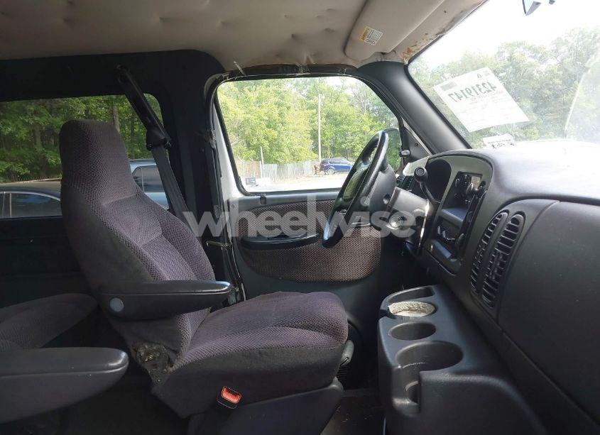 Photo 5 of 2001 Dodge Ram WAGON 3500 (VIN 2B5WB35Z51K510978)