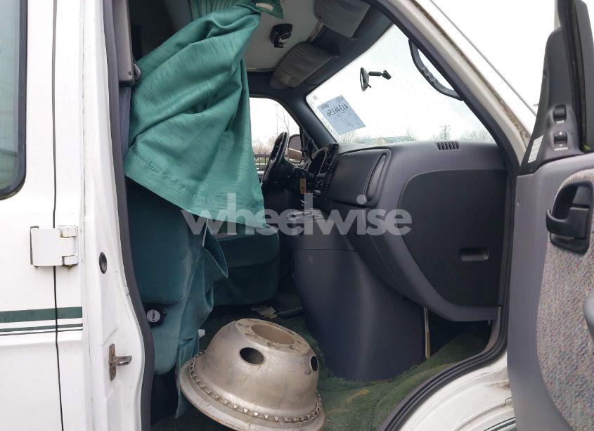 Photo 5 of 1998 Dodge Ram VAN 3500 COMMERCIAL/COMMERCIAL MAXI/CONVERSION (VIN 2B6KB31Z4WK162937)