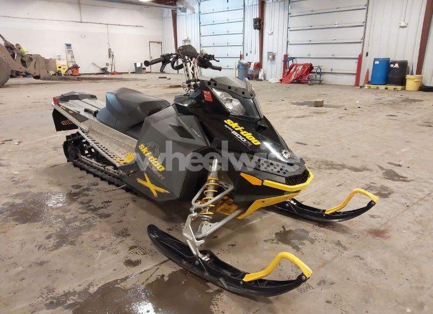 2008 Skidoo Summit X 146 (VIN 2BPSCG8G28V000424) main photo