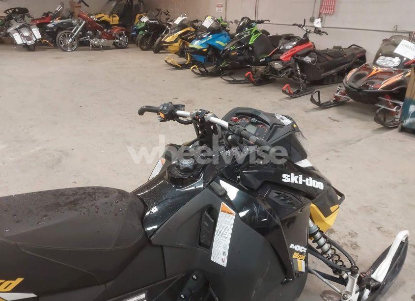 Photo 5 of 2016 Skidoo Blizzard N/A (VIN 2BPSNYGA8GV000147)