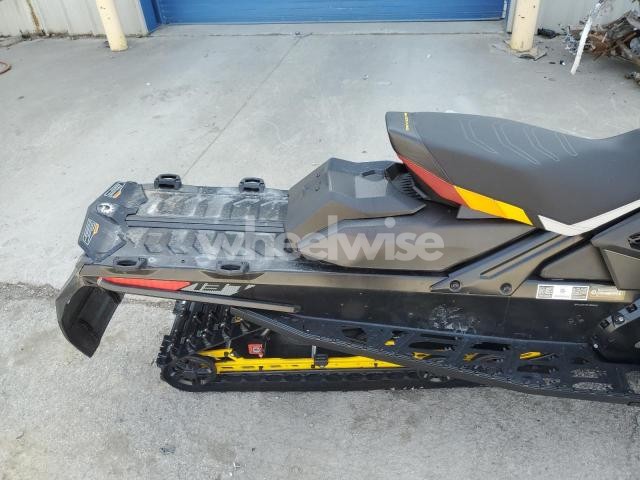 Photo 7 of 2023 SKIDOO MXZ ADRENA N/A (VIN 2BPSUDRD3RV000028)