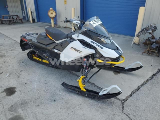 Photo 9 of 2023 SKIDOO MXZ ADRENA N/A (VIN 2BPSUDRD3RV000028)