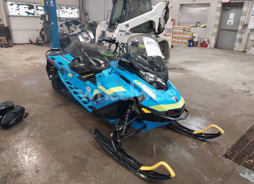 2018 Skidoo Renegade N/A (VIN 2BPSUXJGXJV000135) main photo