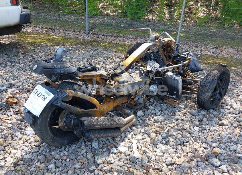 Photo 4 of 2011 Can-am Spyder ROADSTER RS (VIN 2BXJARA18BV000826)