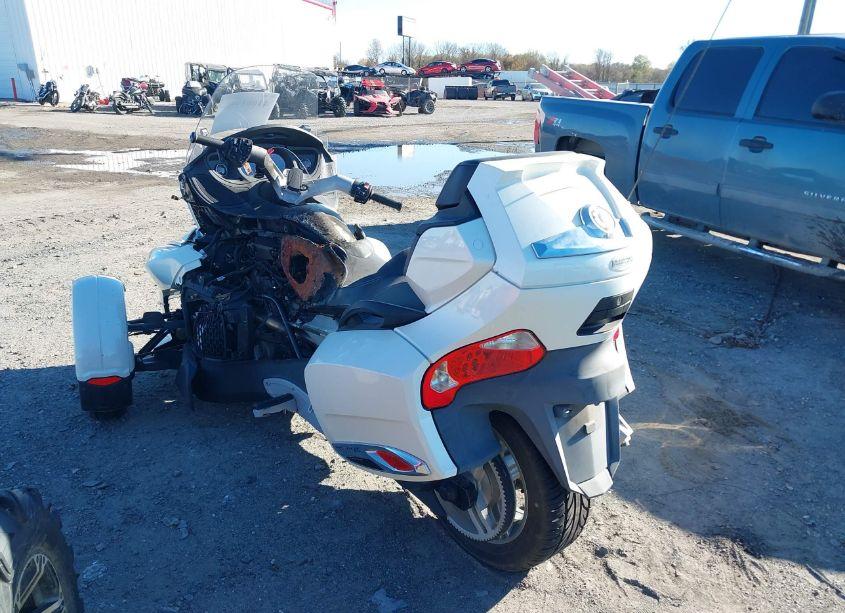 Photo 3 of 2012 Can-am Spyder ROADSTER RT-LTD (VIN 2BXJBDC17CV001819)
